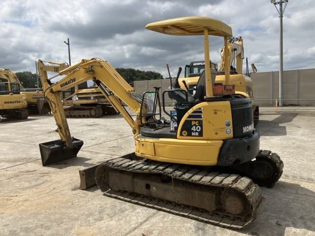 MINI EXCAVATOR — Auction (lot 8461-244)