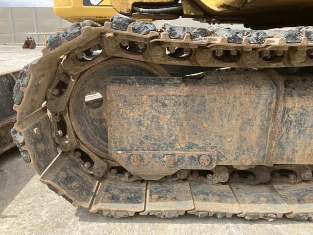 MINI EXCAVATOR — Auction (lot 8461-244)