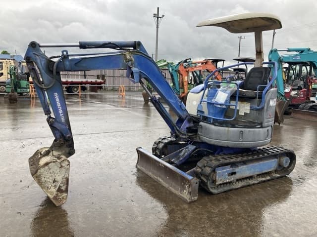 MINI EXCAVATOR — Auction (lot 8461-246)