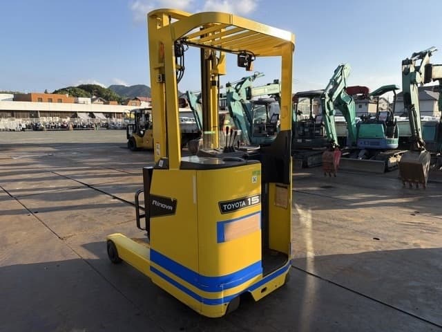 Reach Forklift — Auction (lot 8461-25001)