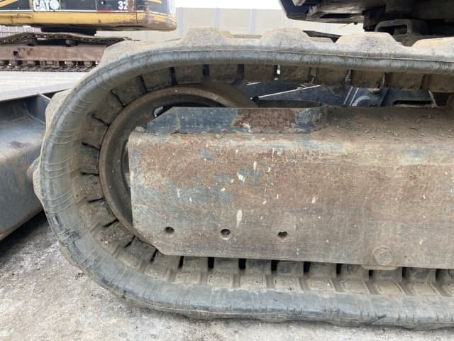 MINI EXCAVATOR — Auction (lot 8461-254)
