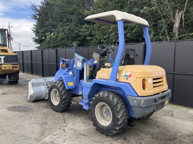 MINI WHEEL LOADER — Auction (lot 8461-255)