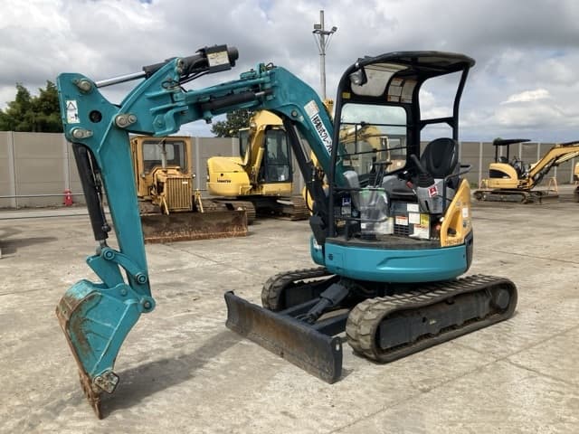 MINI EXCAVATOR — Auction (lot 8461-260)