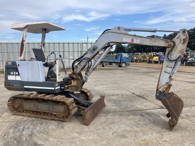 MINI EXCAVATOR — Auction (lot 8461-27)