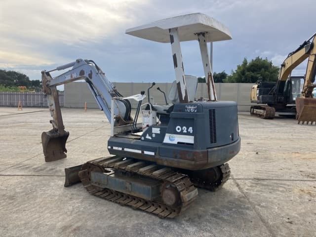 MINI EXCAVATOR — Auction (lot 8461-27)