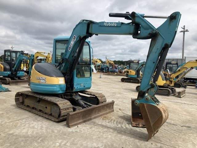 MINI EXCAVATOR — Auction (lot 8461-271)