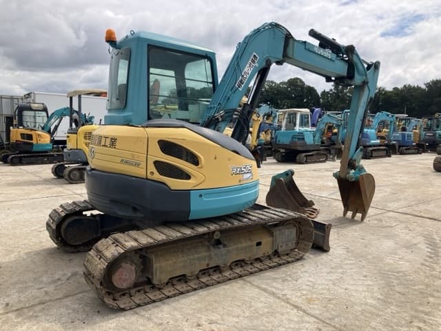 MINI EXCAVATOR — Auction (lot 8461-271)