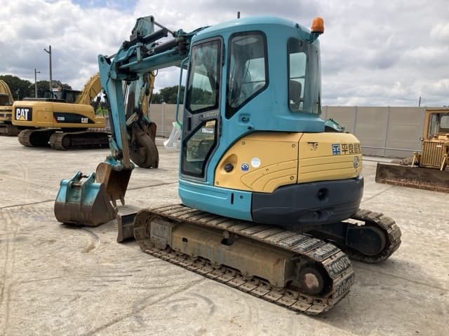 MINI EXCAVATOR — Auction (lot 8461-271)