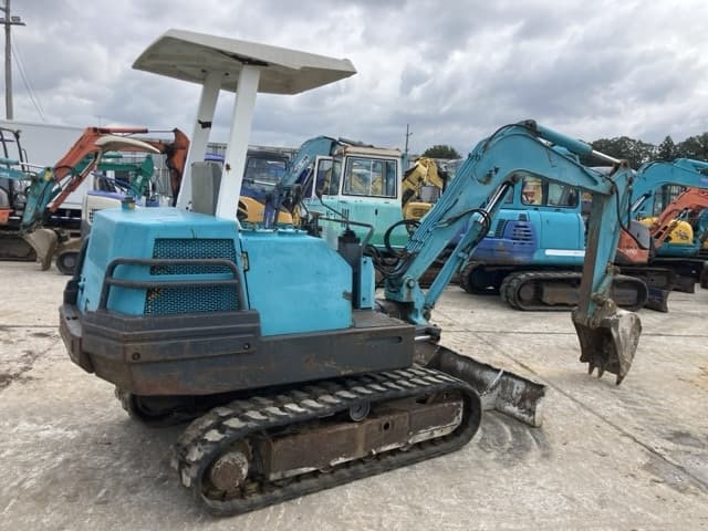 MINI EXCAVATOR — Auction (lot 8461-279)