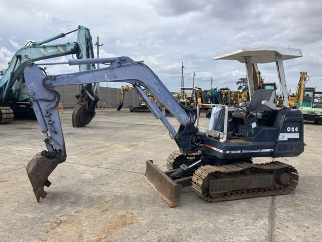 MINI EXCAVATOR — Auction (lot 8461-28)