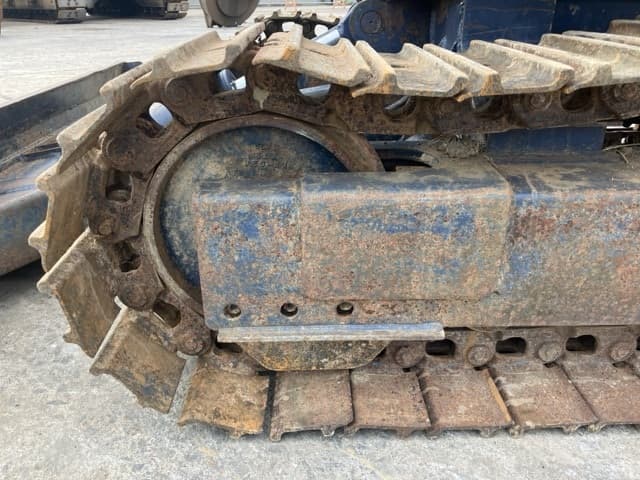 MINI EXCAVATOR — Auction (lot 8461-28)