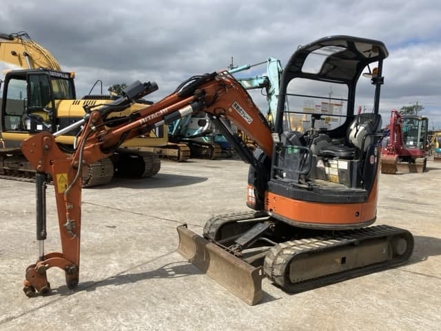 MINI EXCAVATOR — Auction (lot 8461-280)