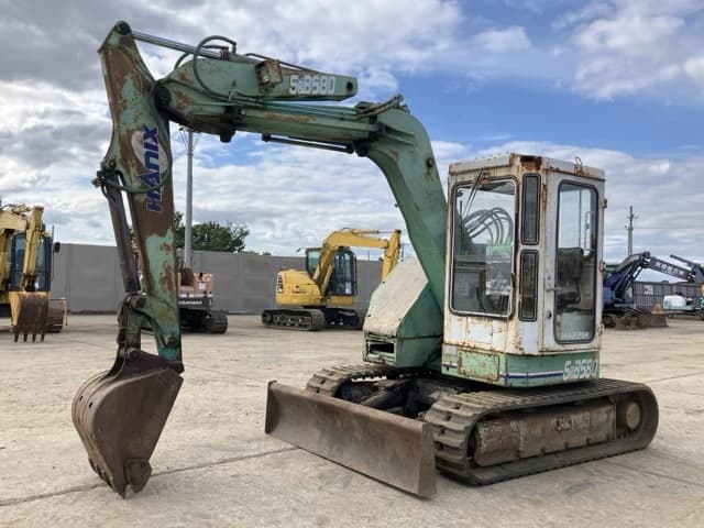 MINI EXCAVATOR — Auction (lot 8461-282)