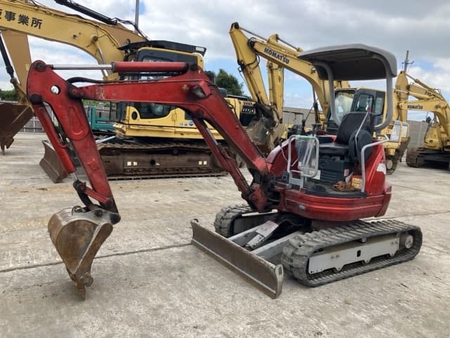 MINI EXCAVATOR — Auction (lot 8461-292)