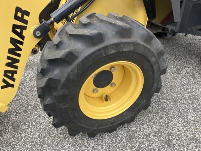 MINI WHEEL LOADER — Auction (lot 8461-293)