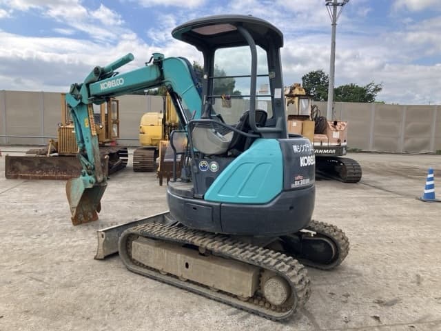 MINI EXCAVATOR — Auction (lot 8461-294)