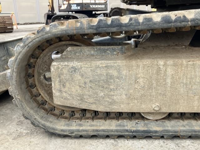 MINI EXCAVATOR — Auction (lot 8461-294)