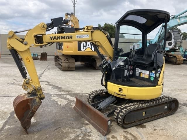 MINI EXCAVATOR — Auction (lot 8461-298)