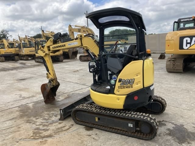 MINI EXCAVATOR — Auction (lot 8461-298)