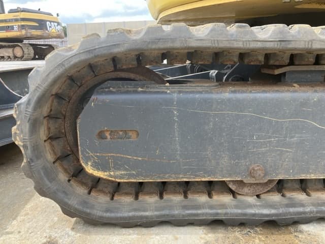 MINI EXCAVATOR — Auction (lot 8461-298)