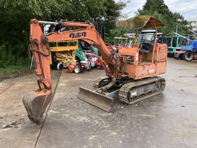 MINI EXCAVATOR — Auction (lot 8461-30001)