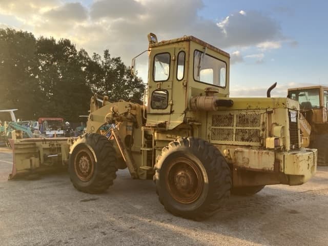 WHEEL LOADER — Auction (lot 8461-302)