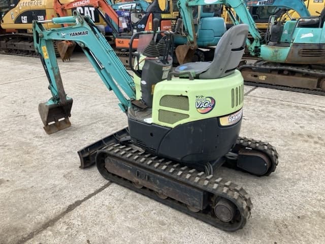MINI EXCAVATOR — Auction (lot 8461-305)