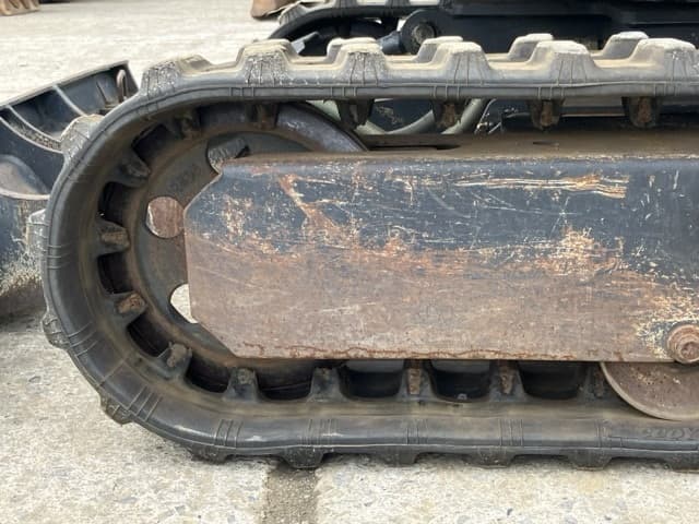 MINI EXCAVATOR — Auction (lot 8461-305)