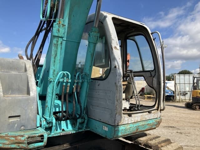 EXCAVATOR — Auction (lot 8461-310)