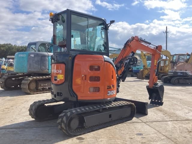 MINI EXCAVATOR — Auction (lot 8461-313)