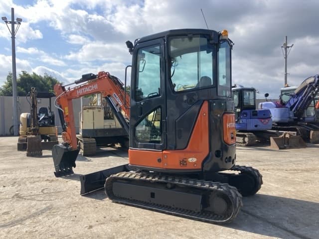 MINI EXCAVATOR — Auction (lot 8461-313)