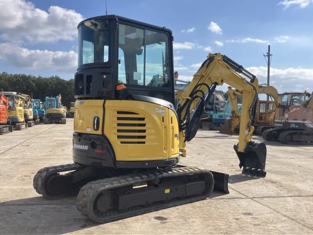 MINI EXCAVATOR — Auction (lot 8461-314)