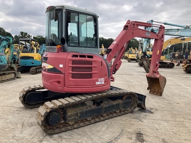 MINI EXCAVATOR — Auction (lot 8461-317)