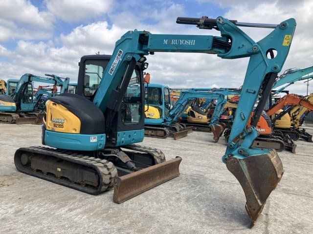 MINI EXCAVATOR — Auction (lot 8461-318)