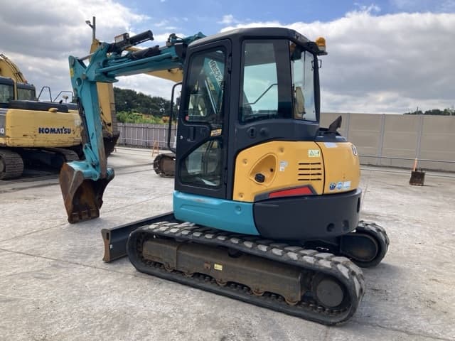 MINI EXCAVATOR — Auction (lot 8461-318)