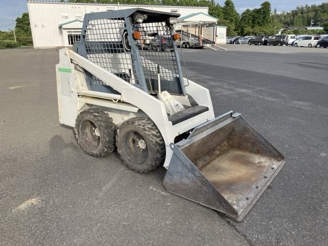 SKID STEER LOADER — Auction (lot 8461-31801)