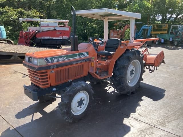 Tractor — Auction (lot 8461-32002)