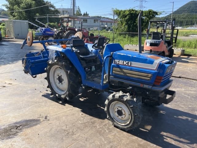 Tractor — Auction (lot 8461-32003)