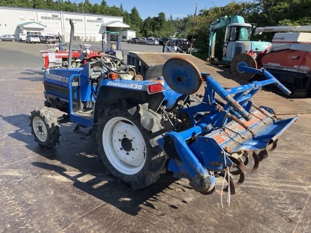 Tractor — Auction (lot 8461-32003)