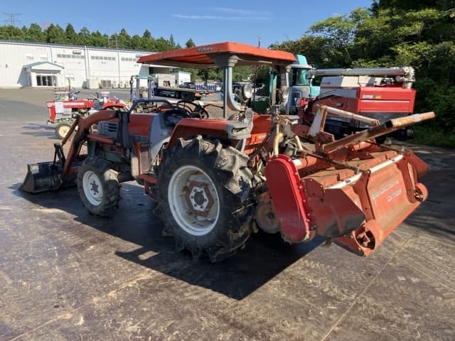 Tractor — Auction (lot 8461-32004)