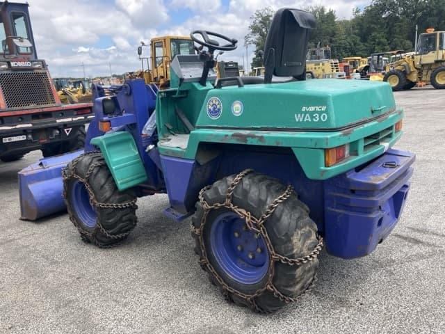 MINI WHEEL LOADER — Auction (lot 8461-323)