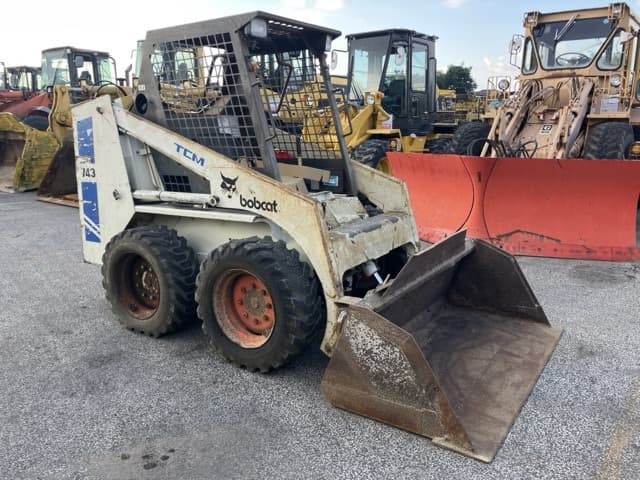SKID STEER LOADER — Auction (lot 8461-325)