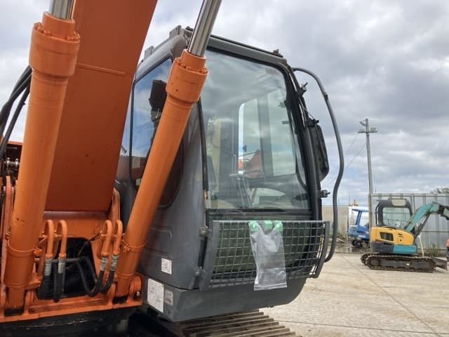 EXCAVATOR — Auction (lot 8461-326)