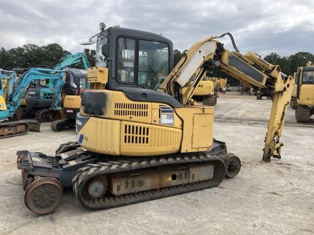 MINI EXCAVATOR — Auction (lot 8461-327)