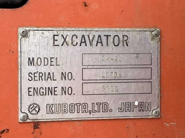 MINI EXCAVATOR — Auction (lot 8461-328)