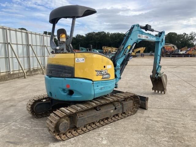 MINI EXCAVATOR — Auction (lot 8461-33)