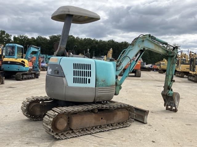 MINI EXCAVATOR — Auction (lot 8461-330)