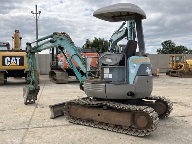 MINI EXCAVATOR — Auction (lot 8461-330)