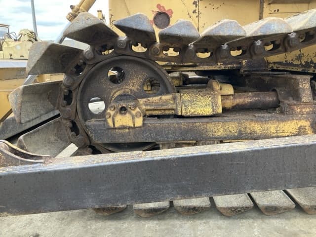 Bulldozer — Auction (lot 8461-335)