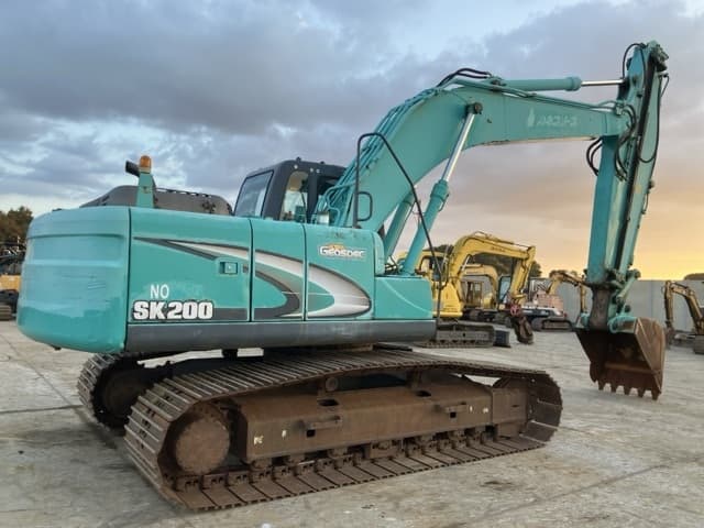 EXCAVATOR — Auction (lot 8461-336)